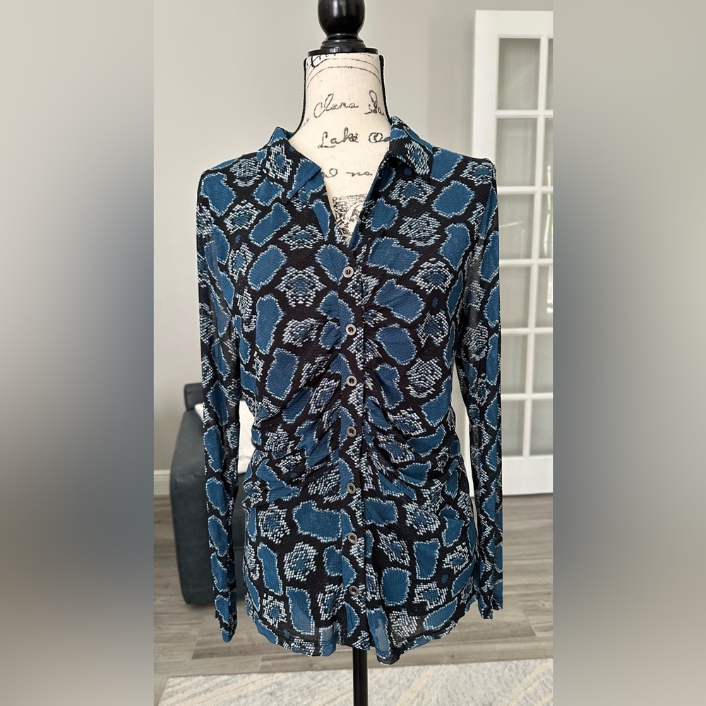Jane + Delancey black and blue top sheer sleeves XL￼